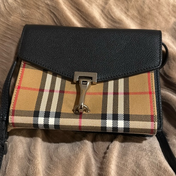 Burberry crossbody - Picture 2 of 8